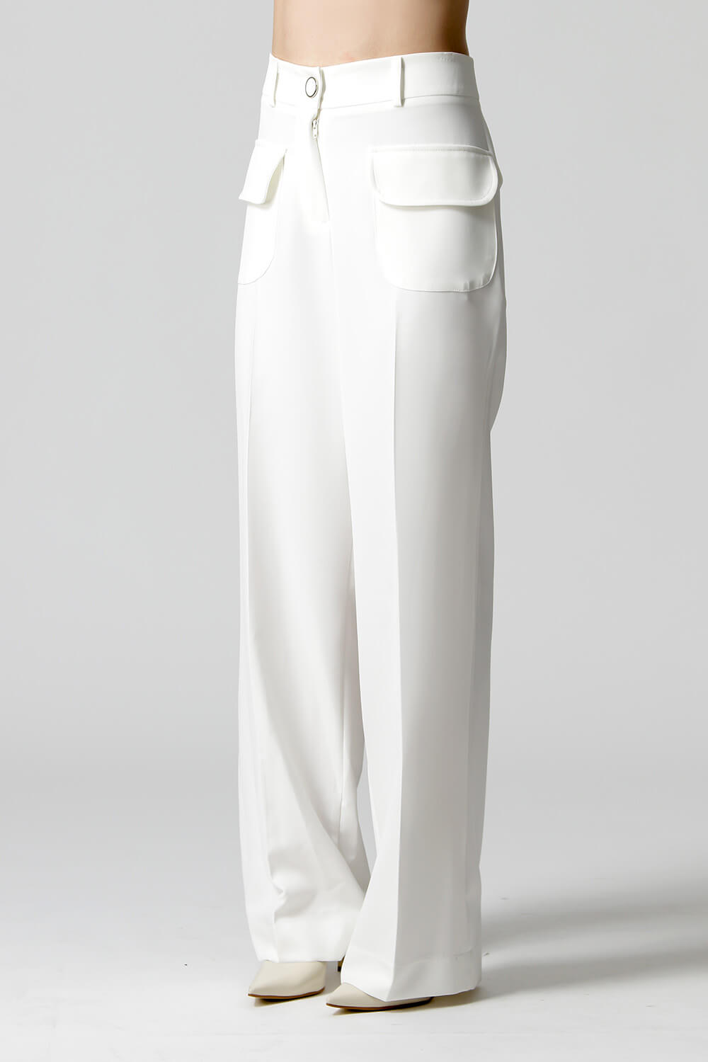 OFF WHITE