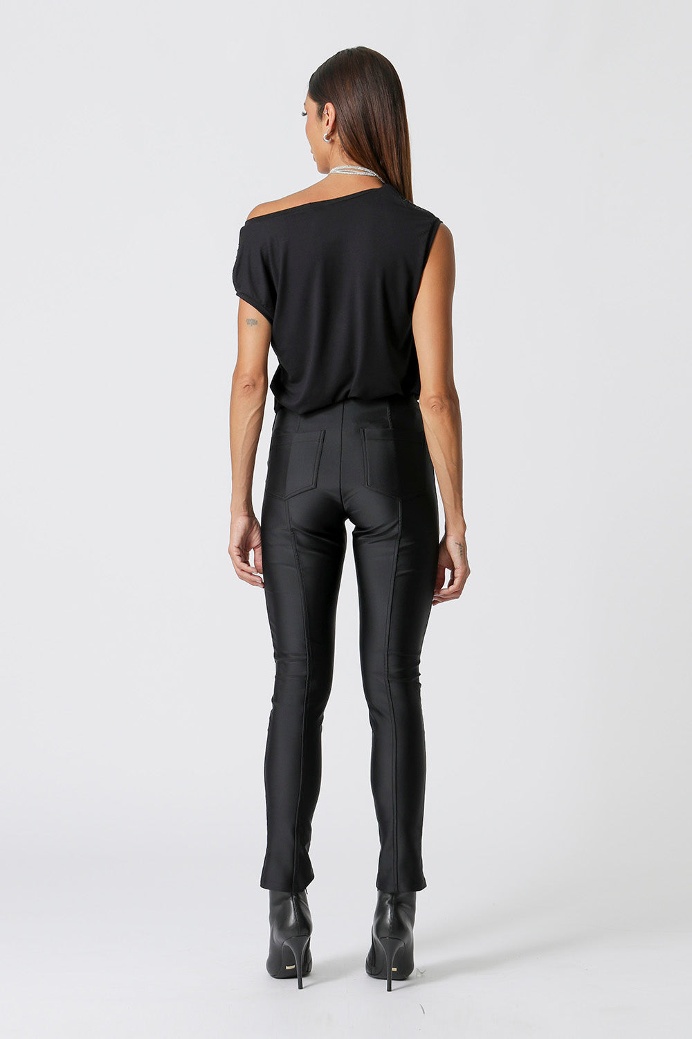 PRETO 1