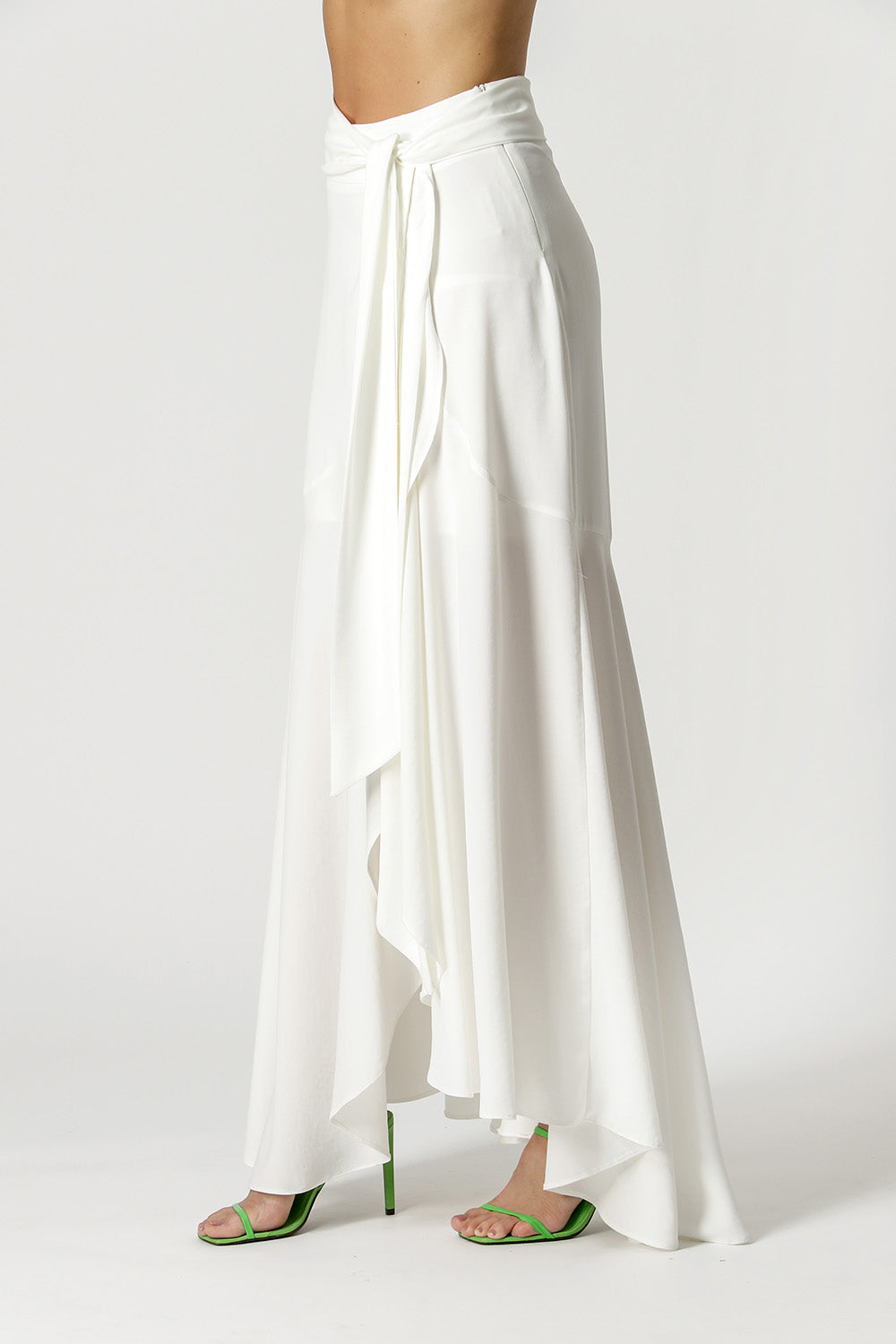 OFF WHITE