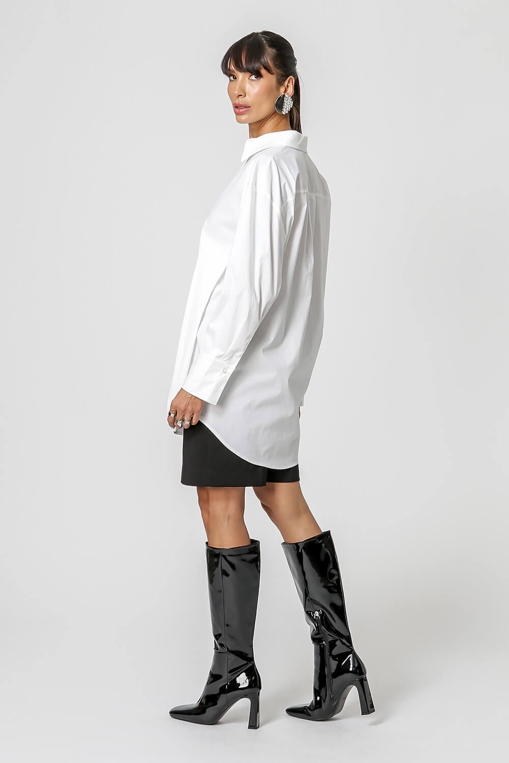 OFF WHITE