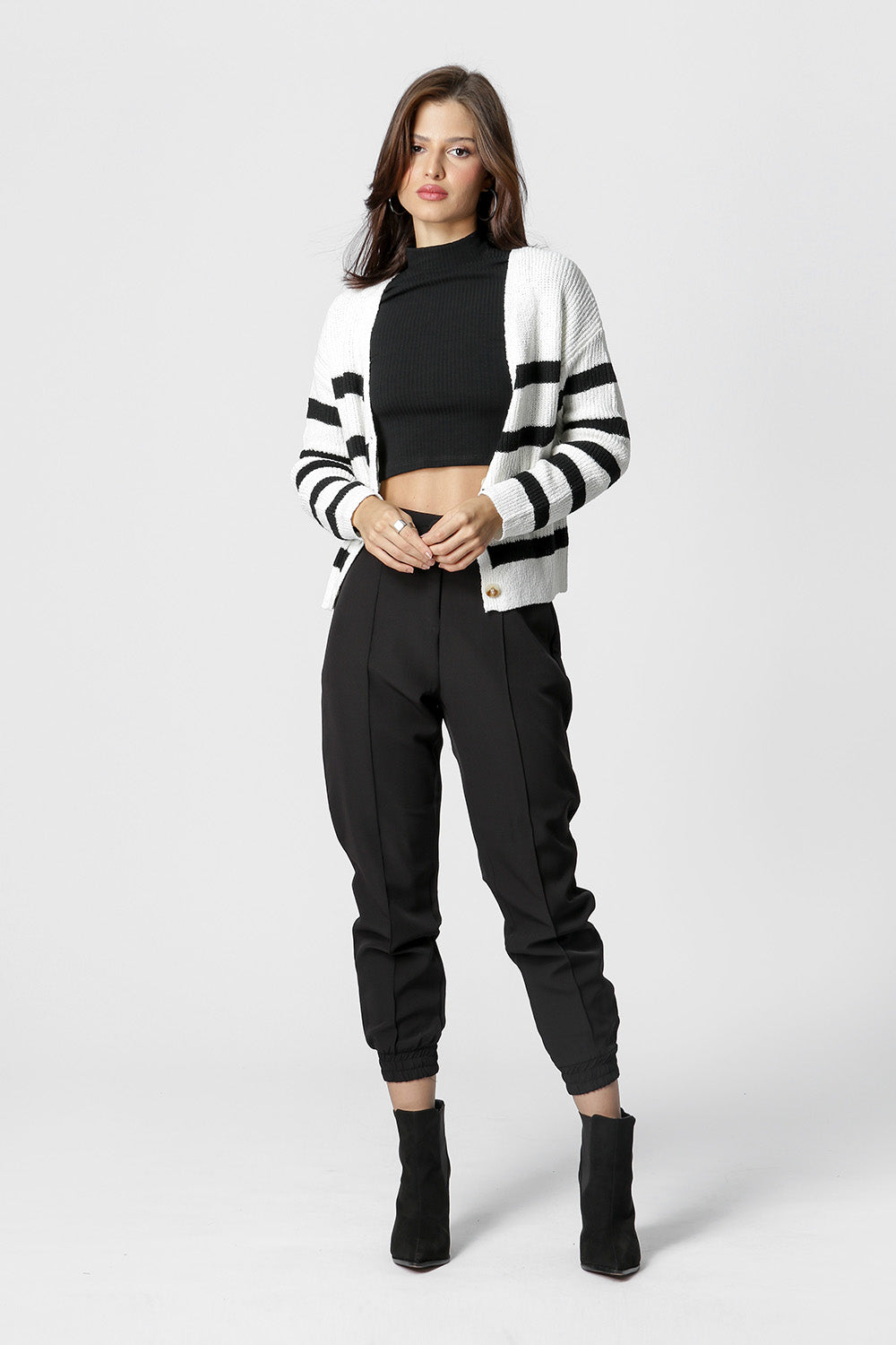 OFF WHITE