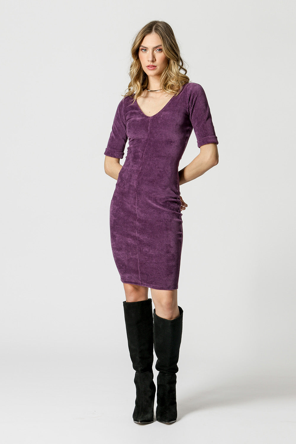ROXO ESCURO
