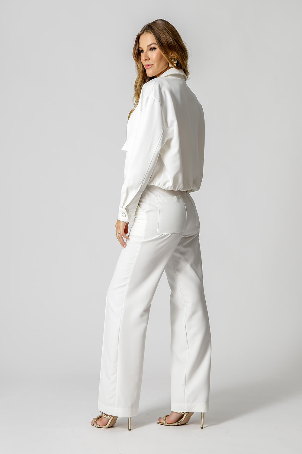 OFF WHITE