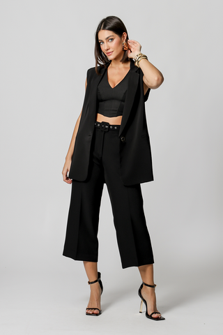Pantalón Pantacourt con cinturón - NEGRO