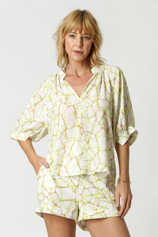Blusa Franzida Decote V Estampada - KAKI 2079