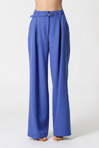 Pantalones anchos con cinturón fino - AZUL KLEIN