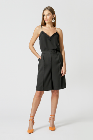 Bermudas plisadas - NEGRO