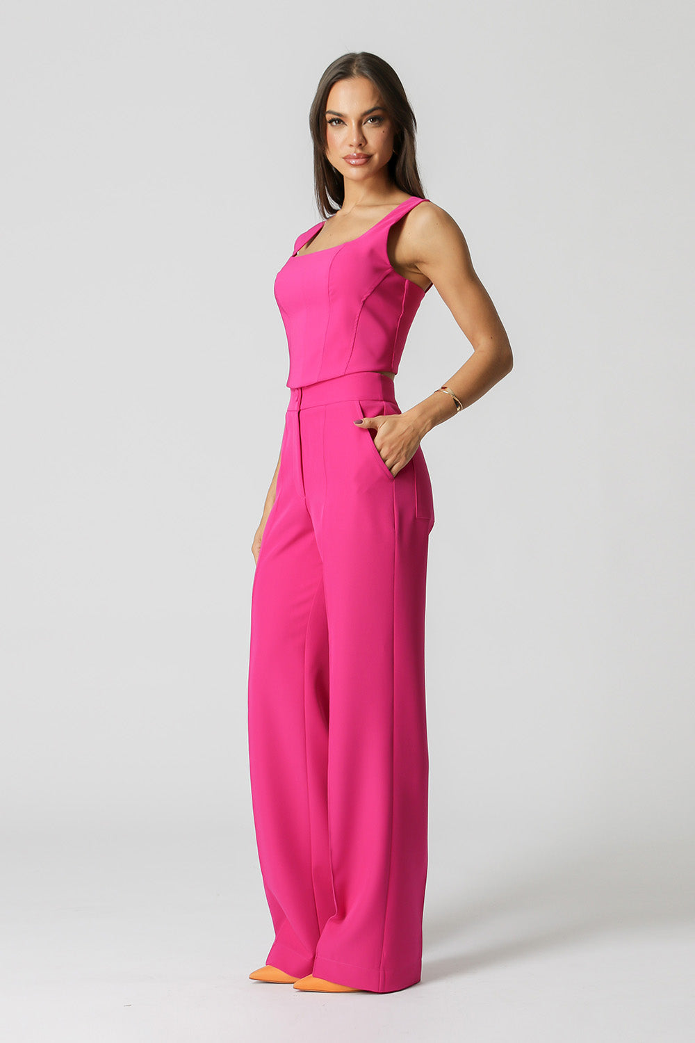 MAGENTA