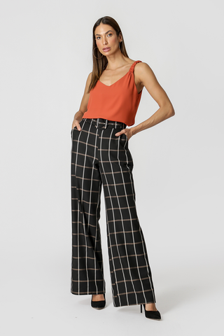 Blusa Decote V Alça Franzida - TELHA