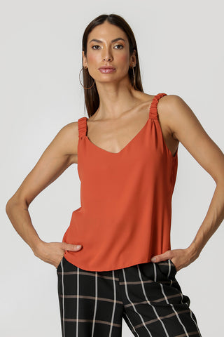 Blusa Decote V Alça Franzida - TELHA