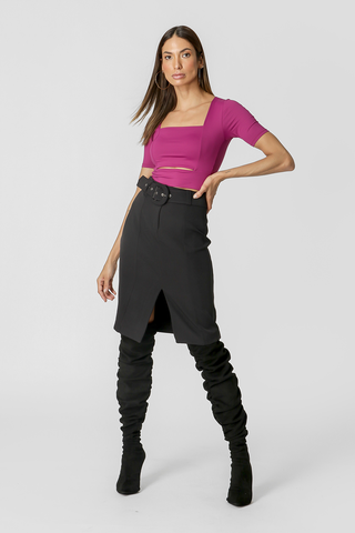 Blusa de cuello cuadrado - UVA