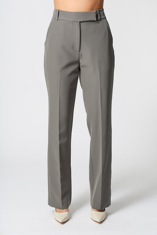 Pantalones minimalistas de tiro recto - CHUMBO