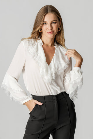 Blusa Crepe Fluido Com Babado e Renda - OFF WHITE