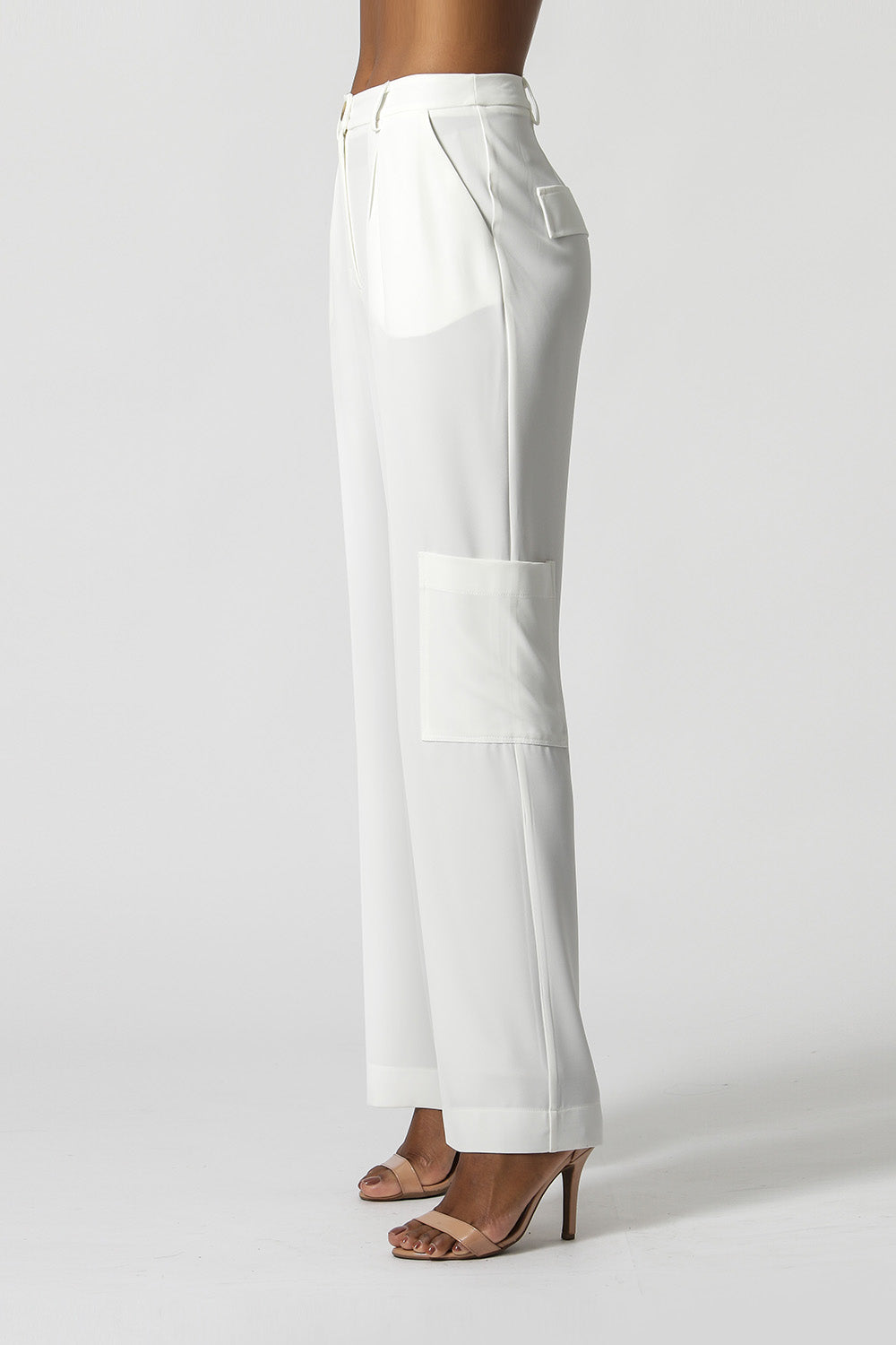 OFF WHITE