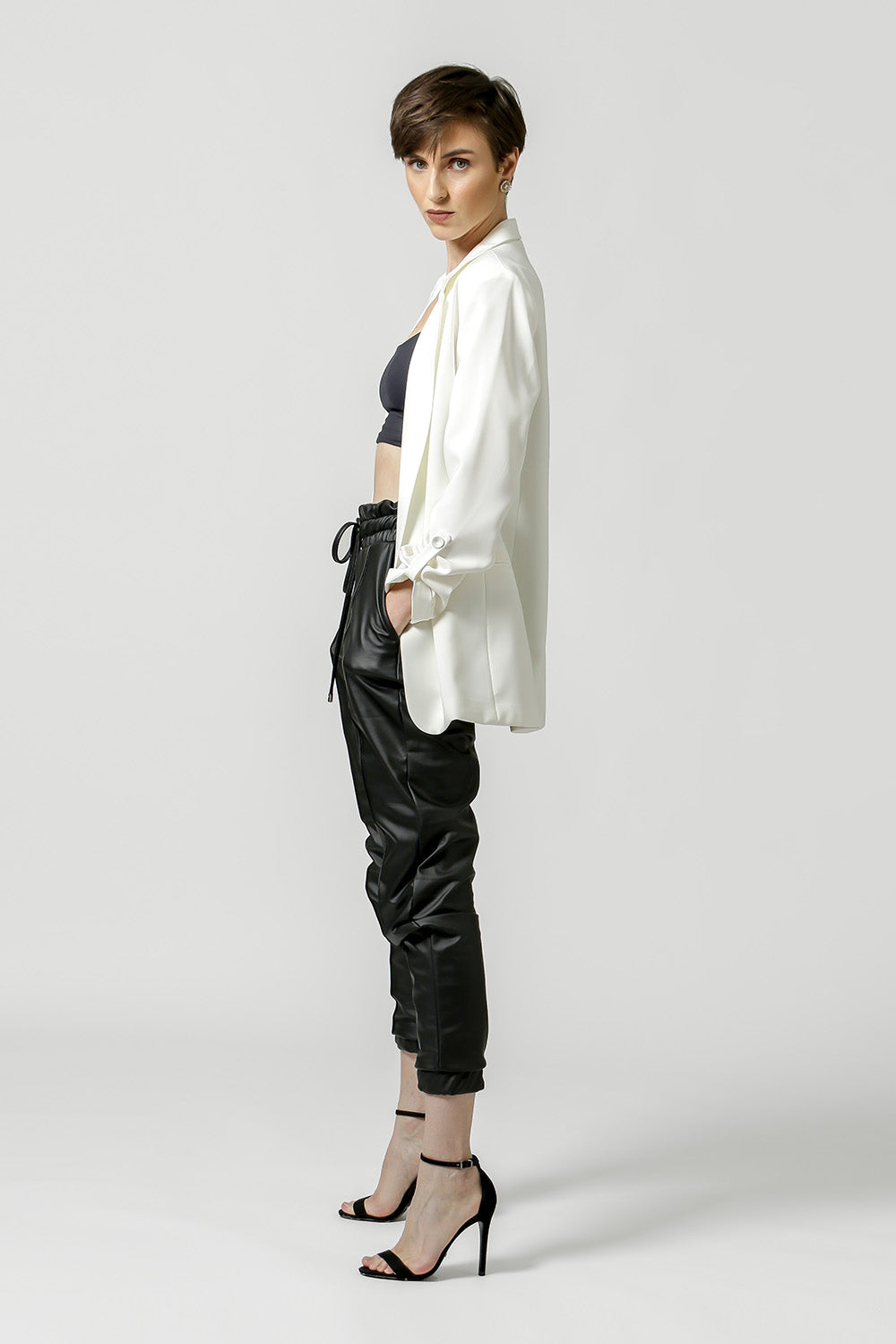 OFF WHITE