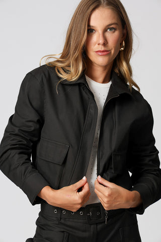 Chaqueta bomber con bolsillos grandes - NEGRA