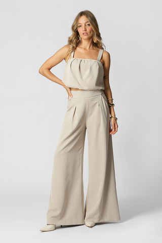 Pantalón con pinzas y detalle en la cinturilla - ICE ESC