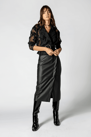 Gabardina corta de encaje - NEGRO