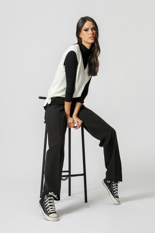 Colete Tricot Com Fivela - OFF WHITE