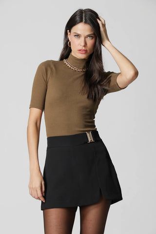 Blusa de cuello alto con mangas cortas acanaladas - TABACO 1