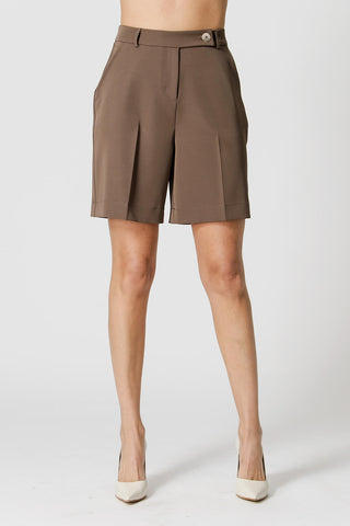 Bermudas a medida con botón único - CHOCOLATE