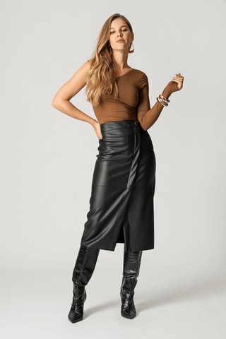 Blusa de un solo hombro - MARRÓN