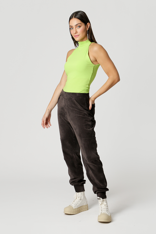 Blusa sin mangas de cuello alto - FOLHA