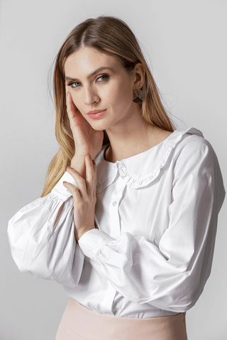 Camisa con cuello con volantes - BLANCA