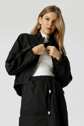 Chaqueta con mangas desmontables - NEGRA