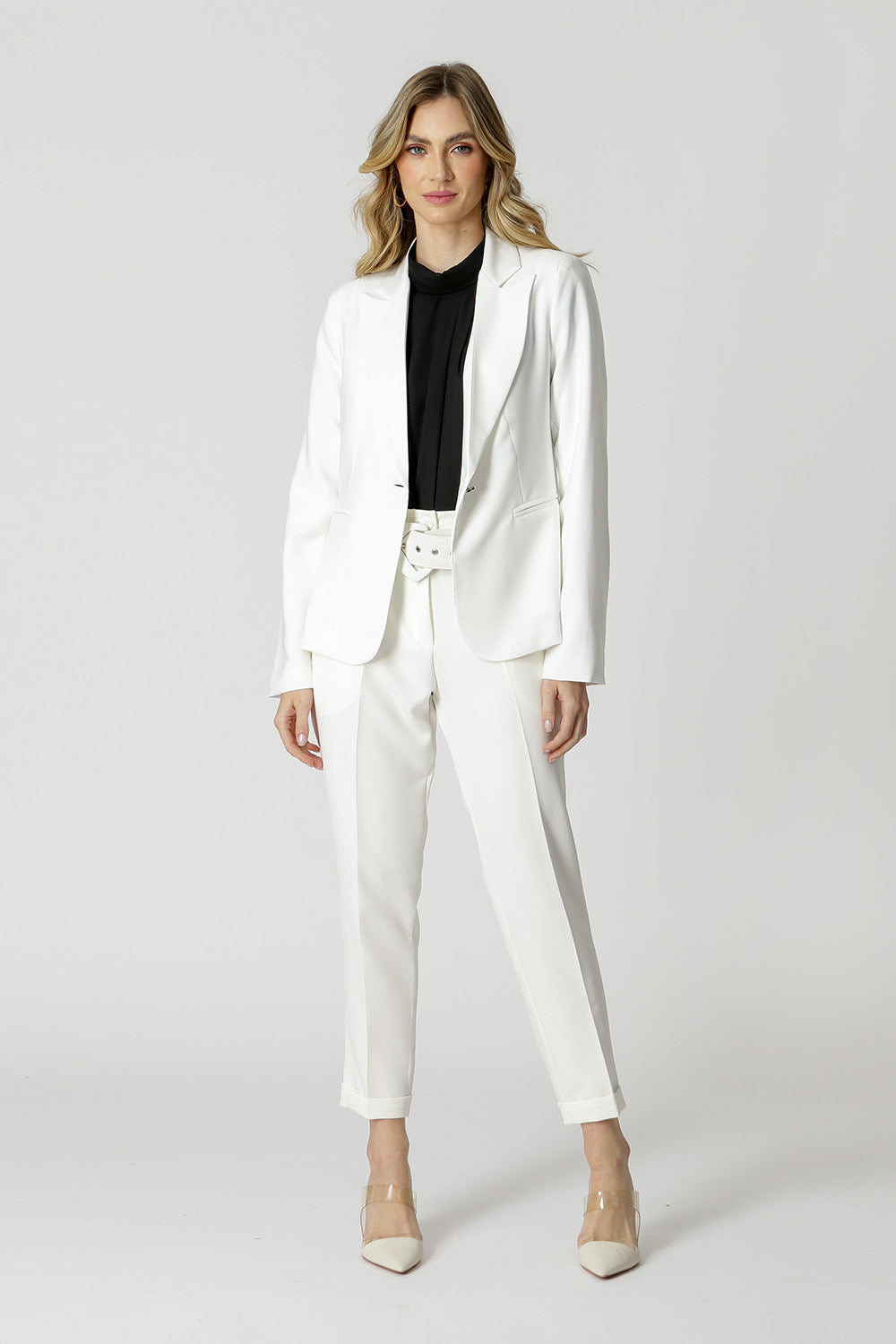 OFF WHITE