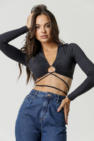 Blusa corta con lazo - NEGRA