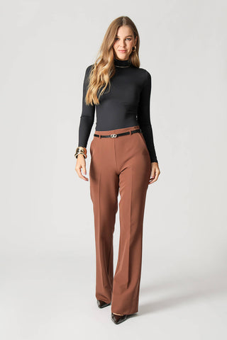 Blusa básica de cuello alto - NEGRA